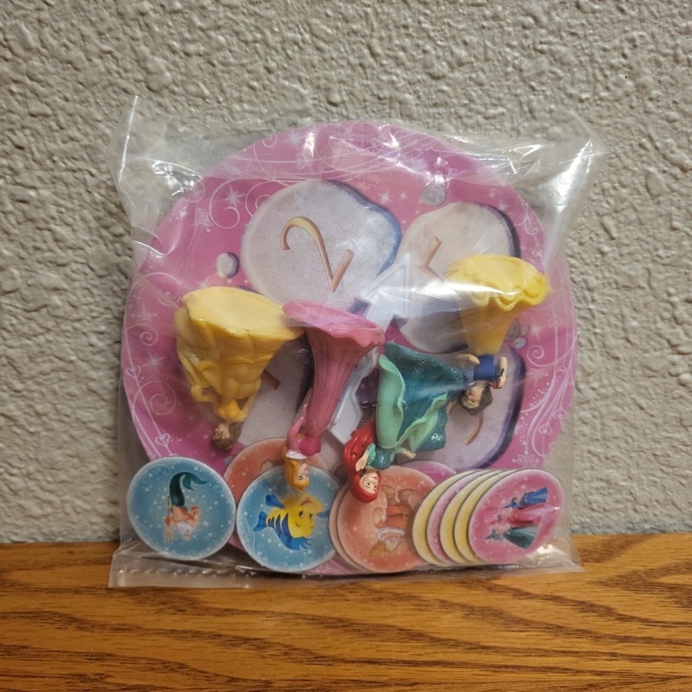 Disney Princess Pop-Up Magic Castle Game - Picture 7 of 13